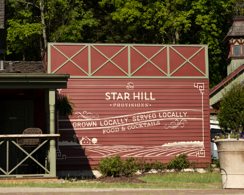 Star Hill Farms at Maker’s Mark sign reads "grown locally, served locally. food & cocktails"