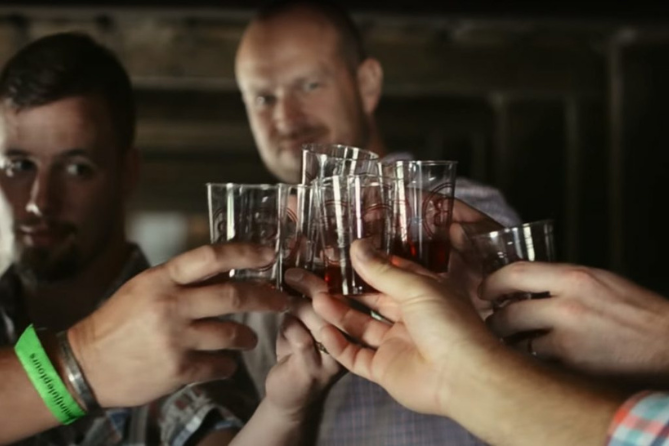 group toasting on bourbon tour