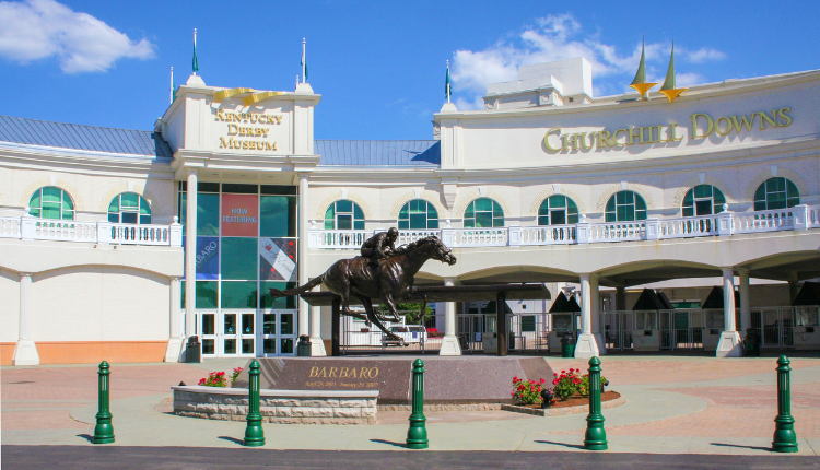 outside of churchill downs race course